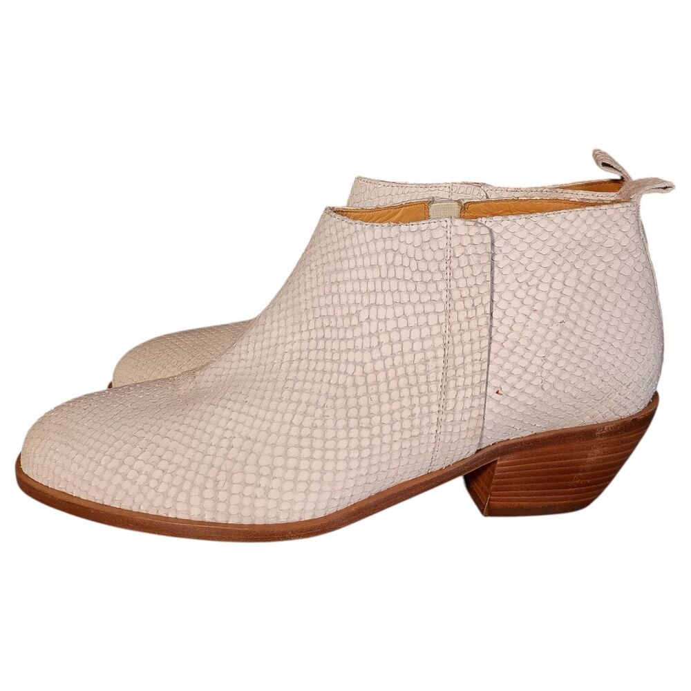 Saks Off 5th 10022- Shoe Ankle Boots Womens 8.5 Off White Leather Snake 38.5 — image 7 of 8